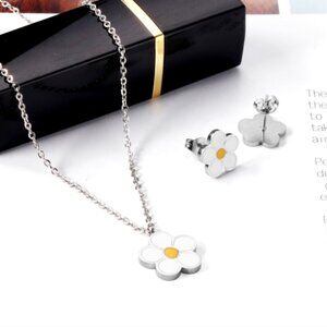 🍏50% OFF/3+...Dainty Daisy Flower Earrings/Necklace Set (Silver)